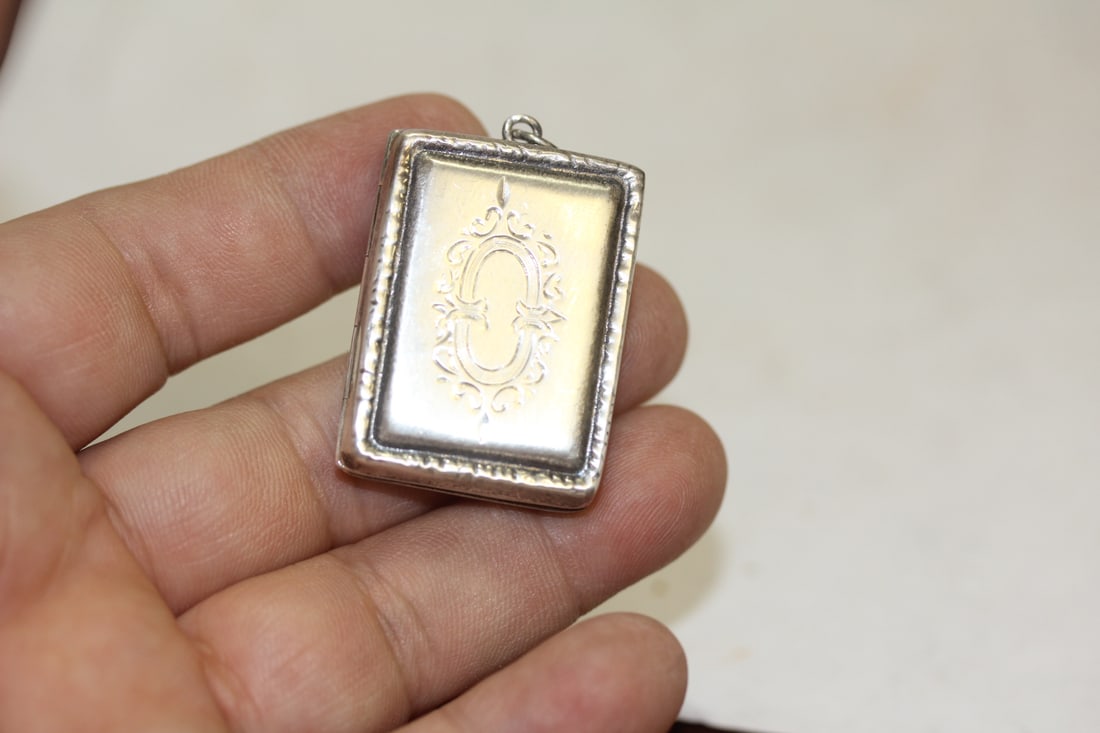 A Sterling Locket Pendant: 1 1/2" long