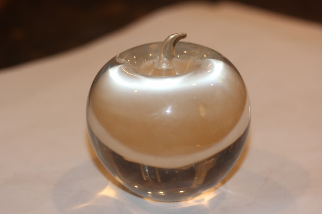 Apple Art Glass Paperweight (1 of 4)