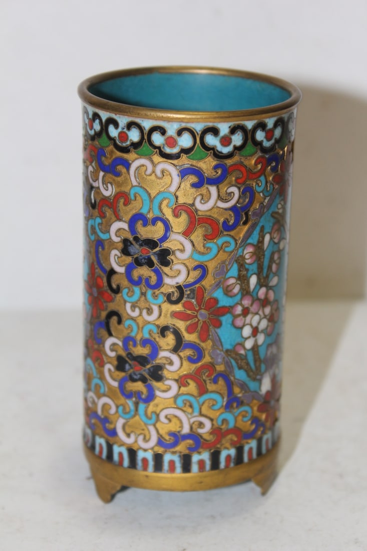 An Antique/Vintage Chinese Cylinder Vase: 3-footed - 4 3/8" tall