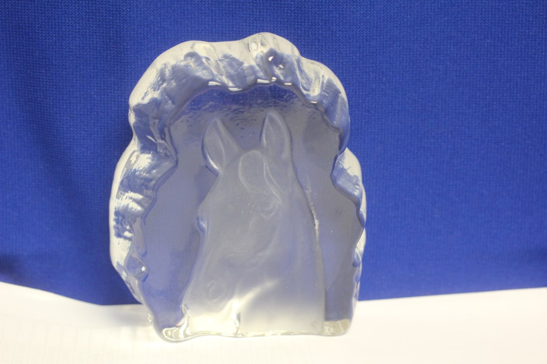 Etched Glass Horse Motif Paperweight: 4 1/2" tall