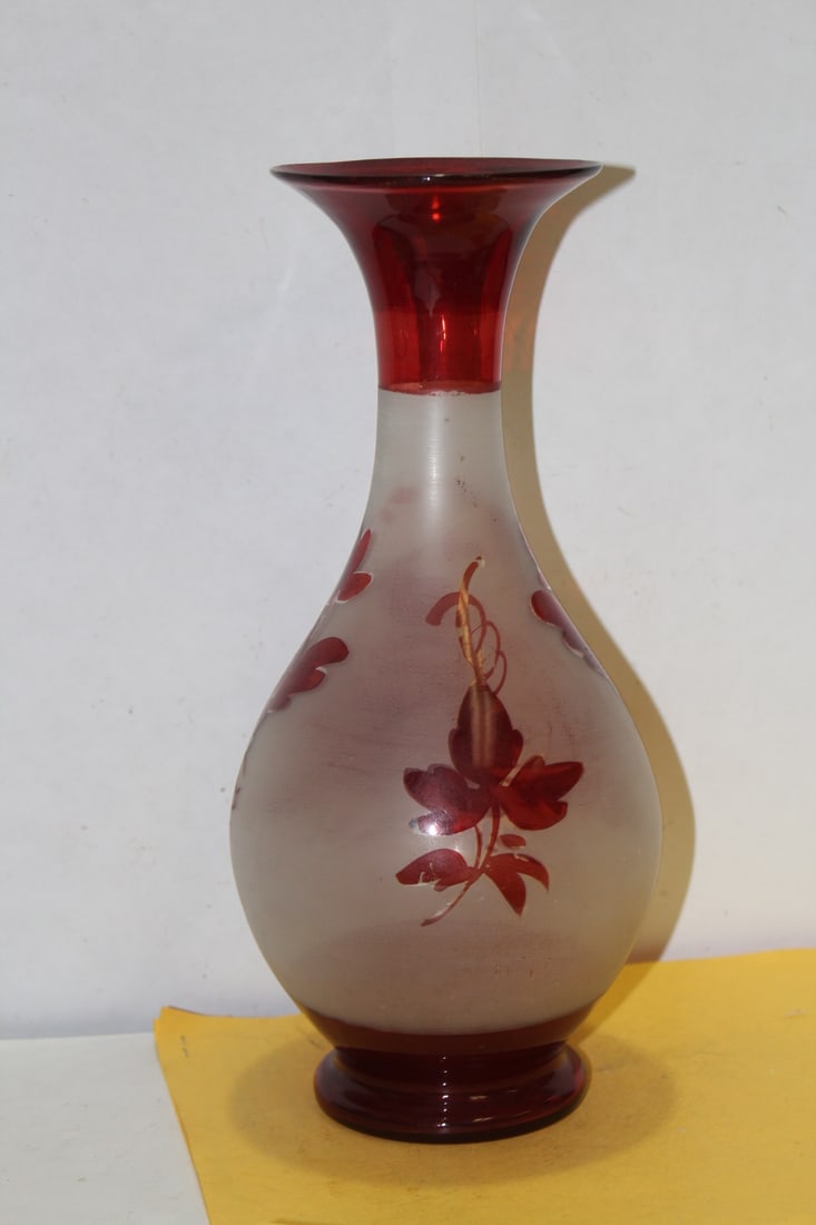 A Ruby Red Glass Vase - 3