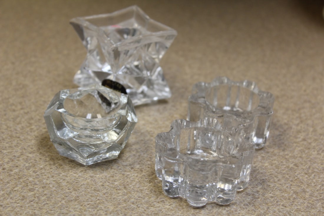 Loto f 4 Small Candle Holders (1 of 3)