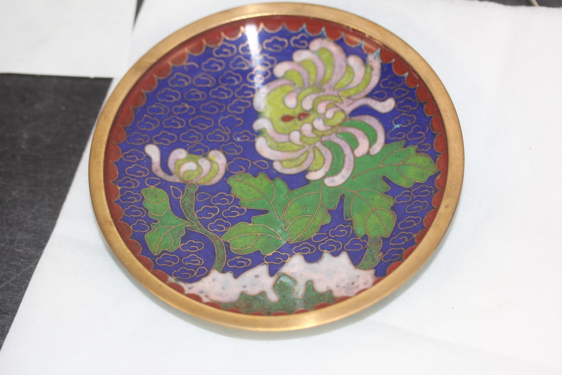 Chinese Cloisonne Small Dish: 4" in diameter