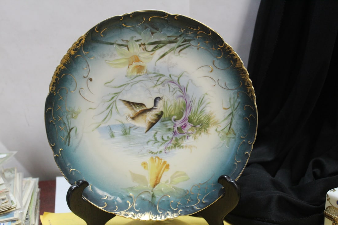An Austrian Ceramic Duck Plate: 8 7/8" in diameter