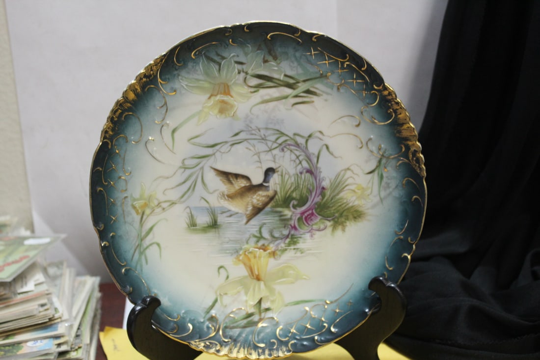 An Austrian Ceramic Duck Plate: 8 7/8" in diameter