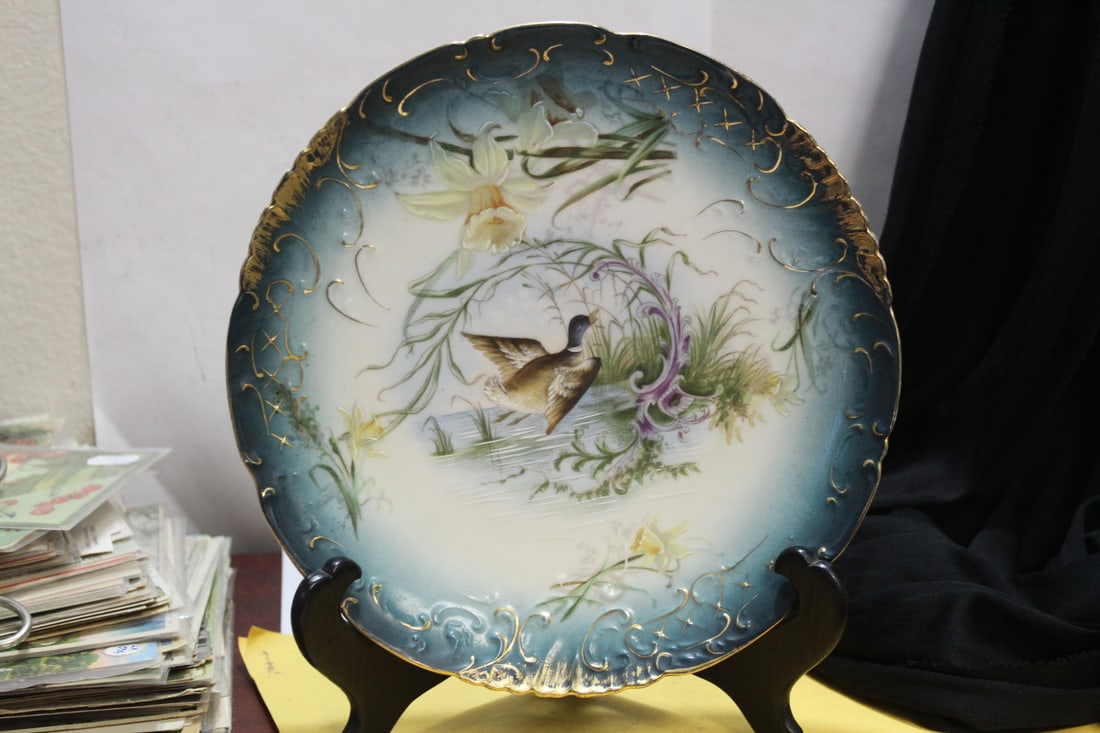 An Austrian Ceramic Duck Plate: 8 7/8" in diameter