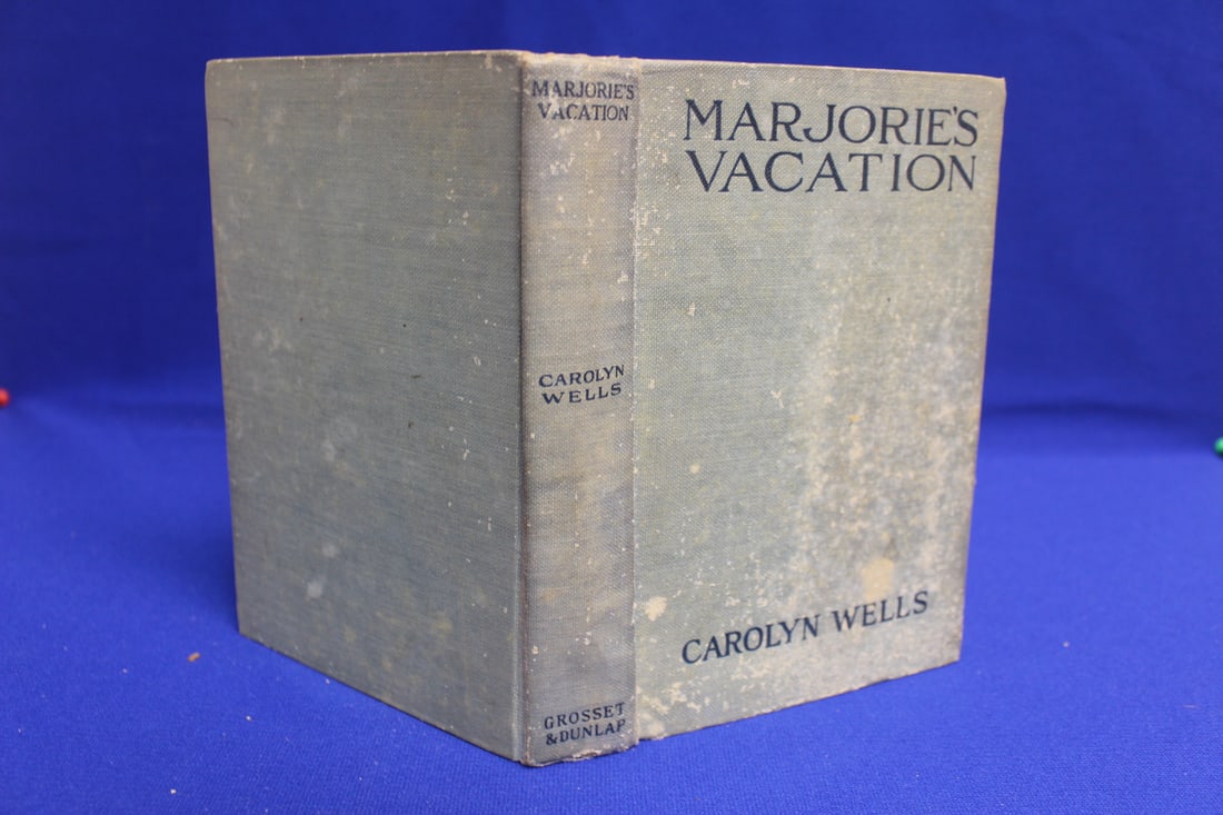 Hardcover Book: Marjorie's Vacation: by Carolyn Wells