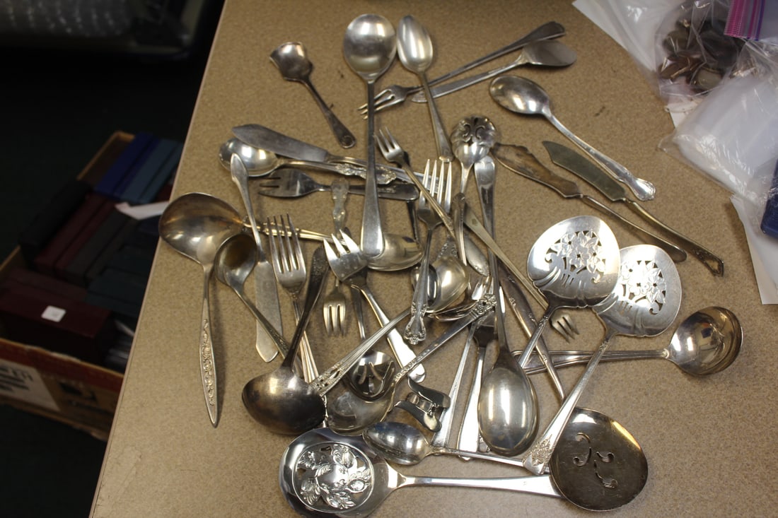 Lot of Silverplate Utensils (1 of 7)