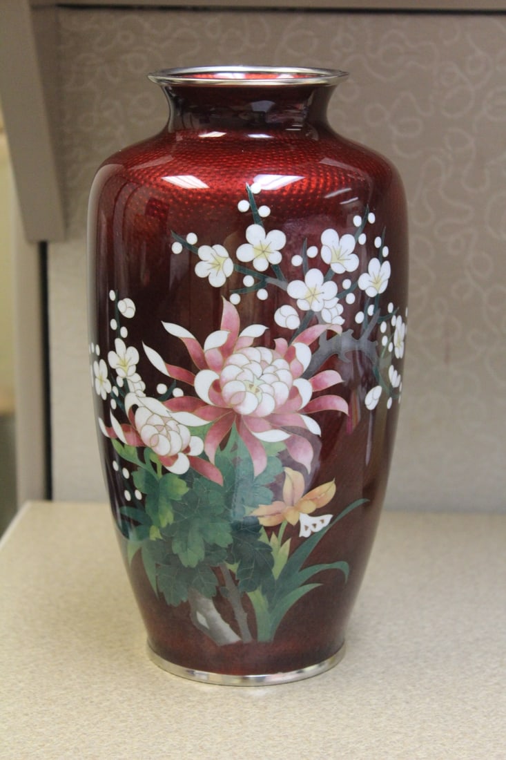Saito Japanese Silver Wire Cloisonne Vase: beautifully done - 9 3/4" tall