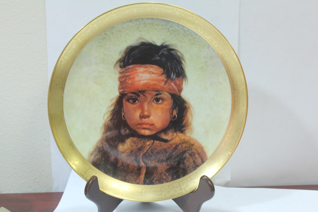 Native American Motif Collector's Plate by Perillo: 10 1/4" in diameter