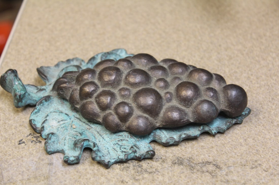 Cast Iron Door Knocker: possibly brass - 6 1/4" across