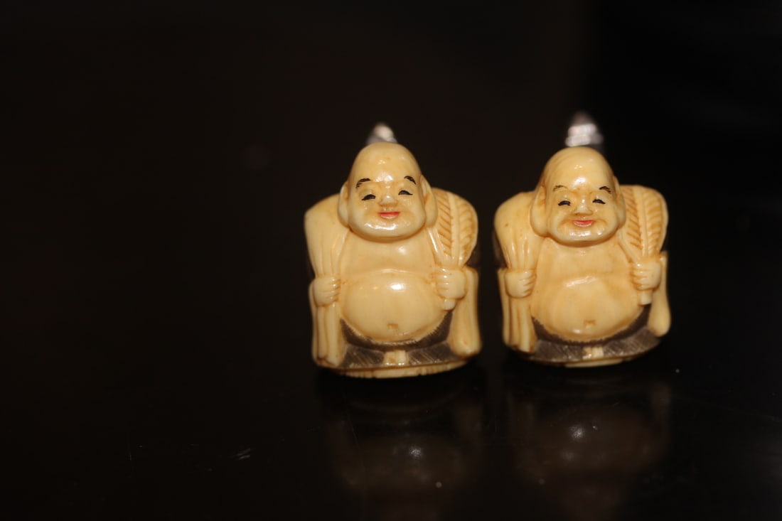 Oriental B o n e and Sterling Cufflinks: well carved - depicting buddhas