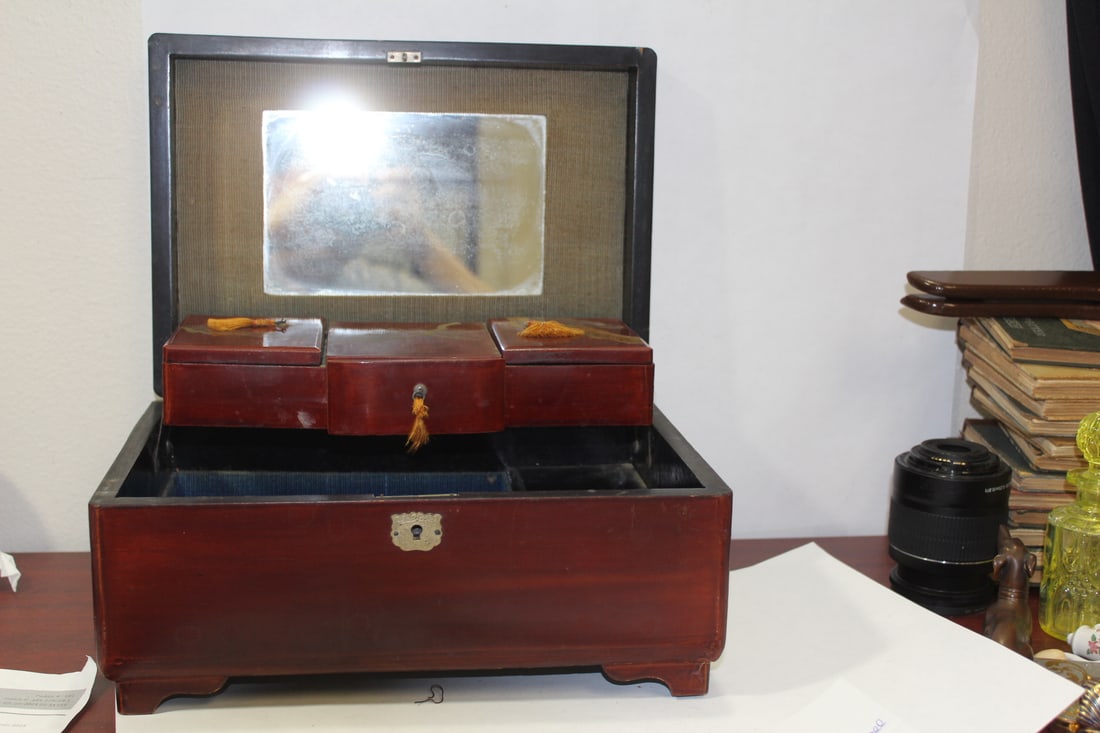 A Japanese Lacquer Jewelry Box: music box - 12 inches across - with key - but don?t know if key works or not