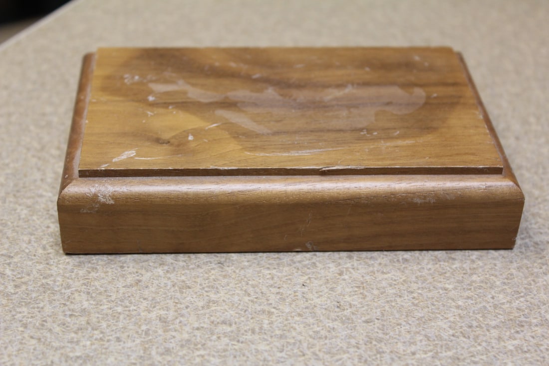 Flat Wooden Stand: 5 1/2" x 3 1/2"