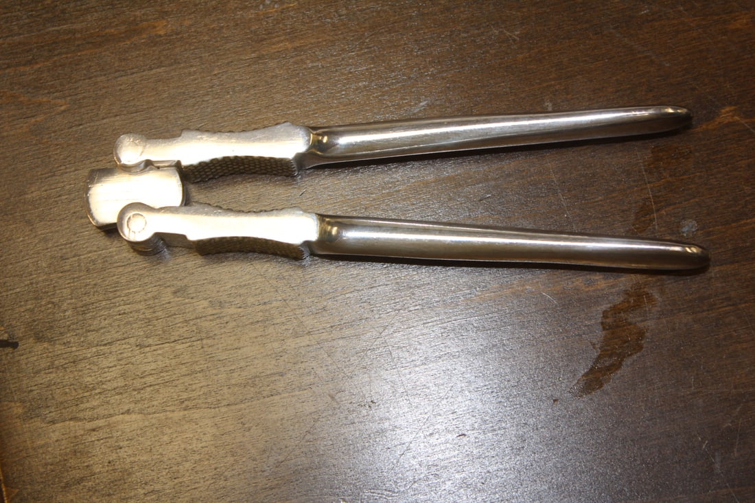 Gorham Silverplate Nut Cracker: 5 3/8" long