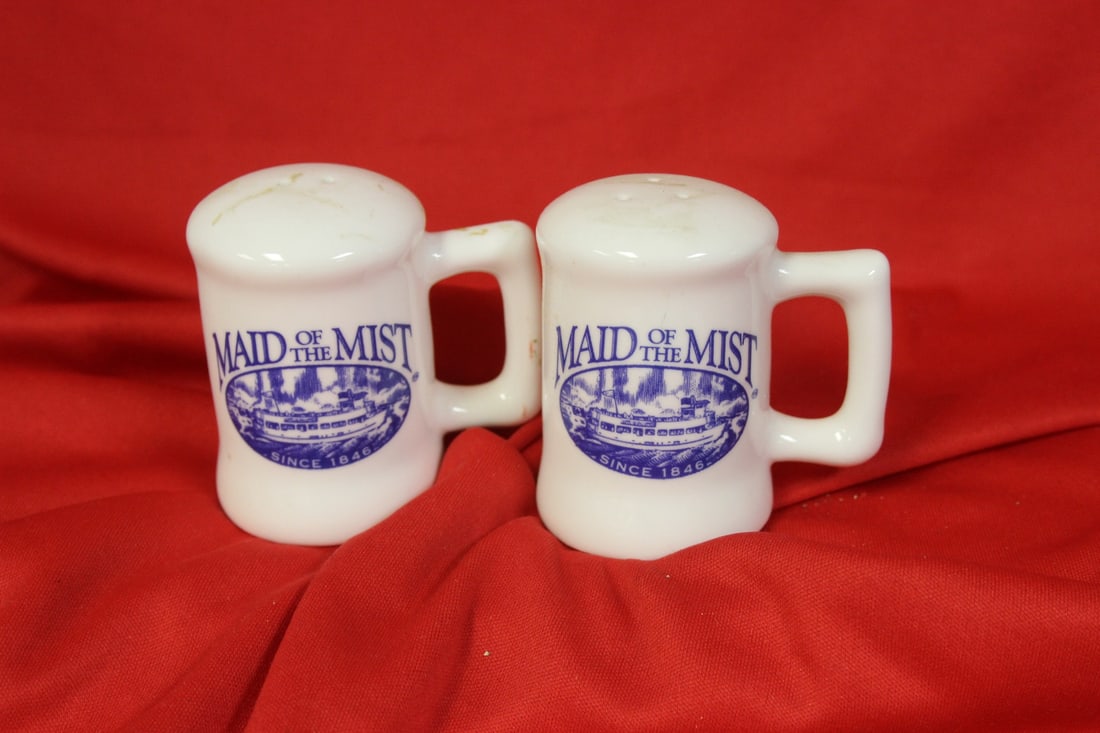 Set of 2 Salt and Pepper Shakers: 3 1/4" tall