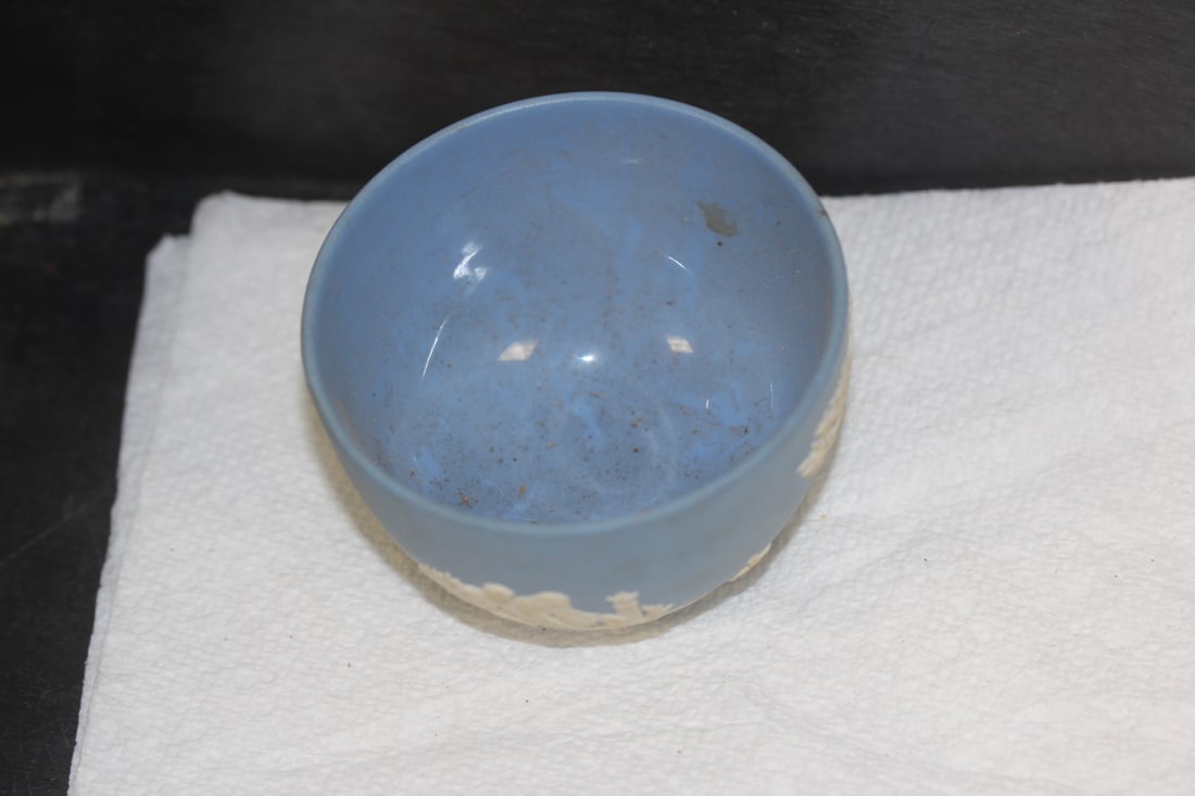 Wedgwood Jasperware Cup: 3 inches in diameter