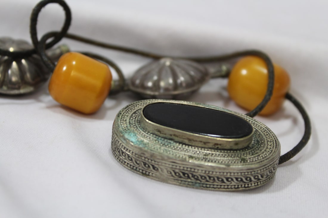 A Bakelite Bolo Tie? - 2