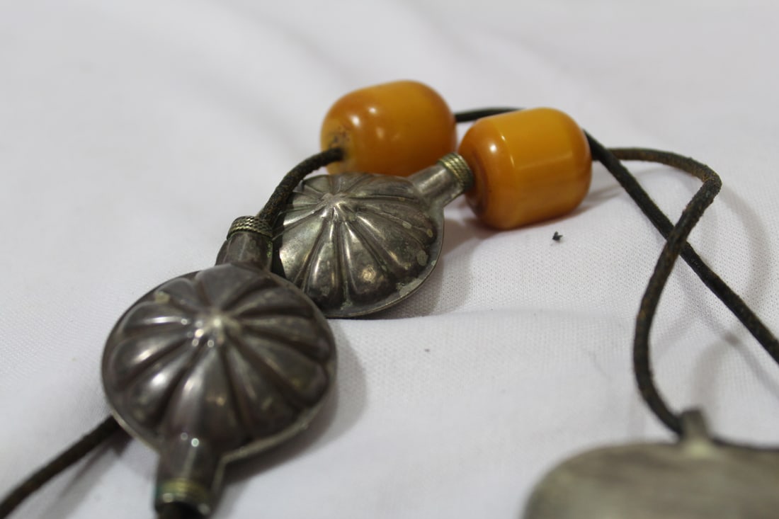A Bakelite Bolo Tie? - 5