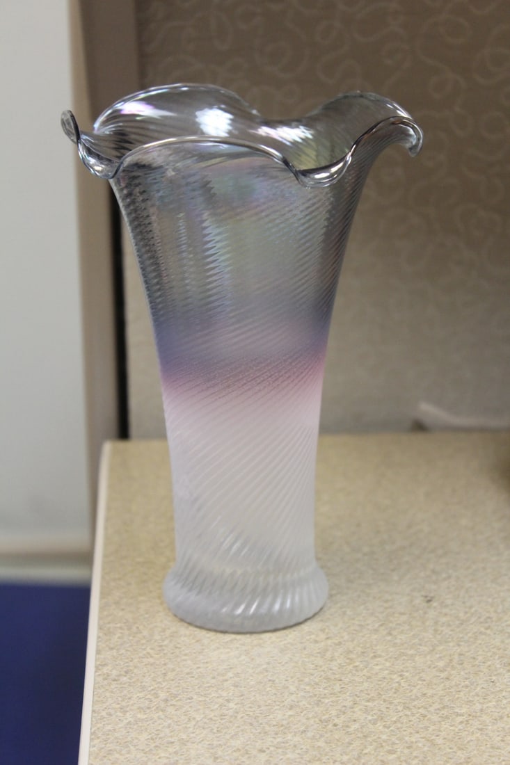 Iridescent Artglass Vase: 7" tall