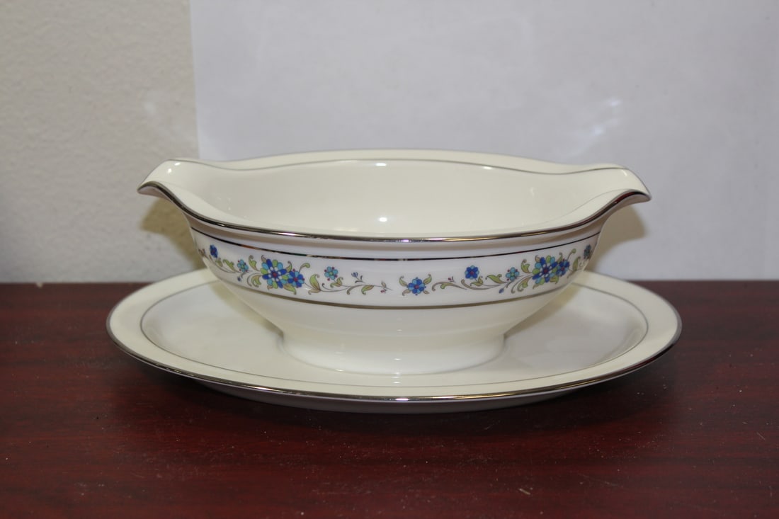 A Noritake Gravy Bowl: 9" across