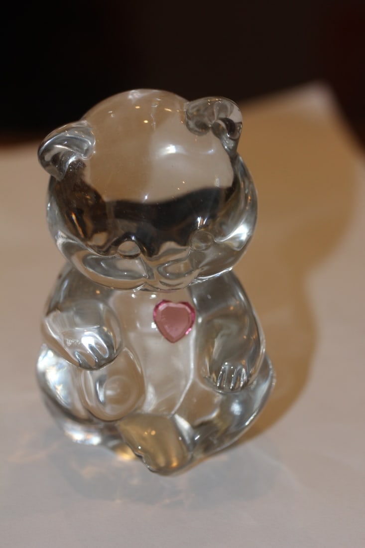 Fenton Glass Bear: 3 1/4" tall