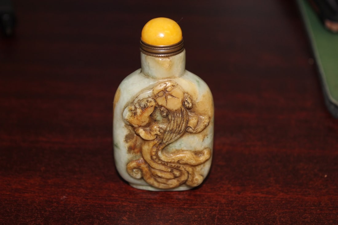 Carved Jade Snuff Bottle: 3" tall when lidded.