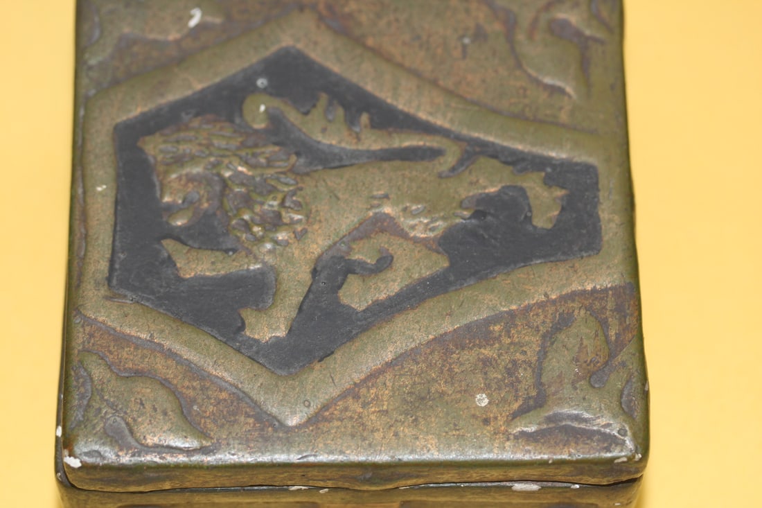 An Old Ceramic Box - 5