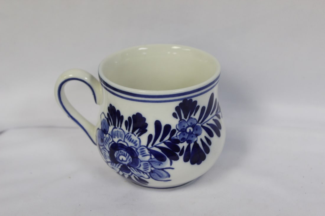 A Delft Cup: 3 1/8" tall