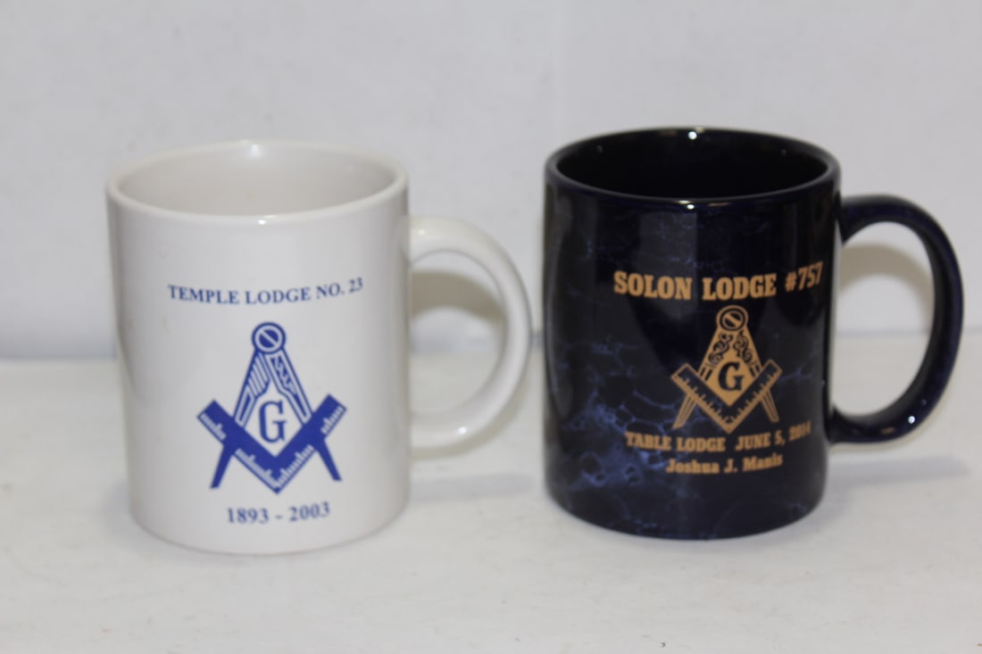 Lot of 2 Mason Cups (1 of 2)