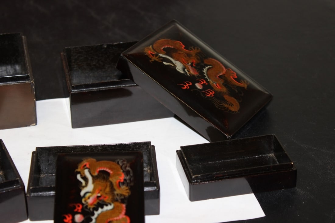 A Chinese Stacking Lacquer Box - 7