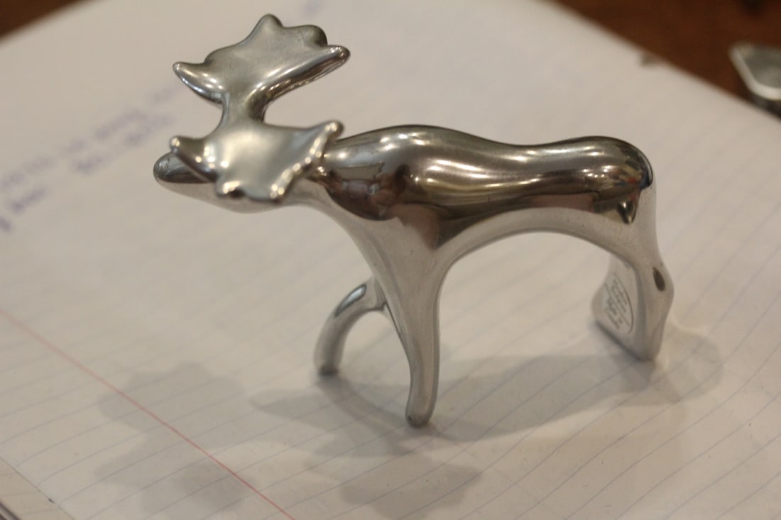 Hoselin Sculpture of a Moose (1 of 6)