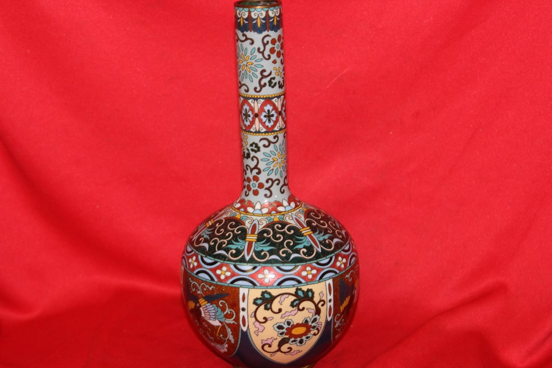 An Antique Japanese Cloisonne Vase: late 19th century - 10 inches tall