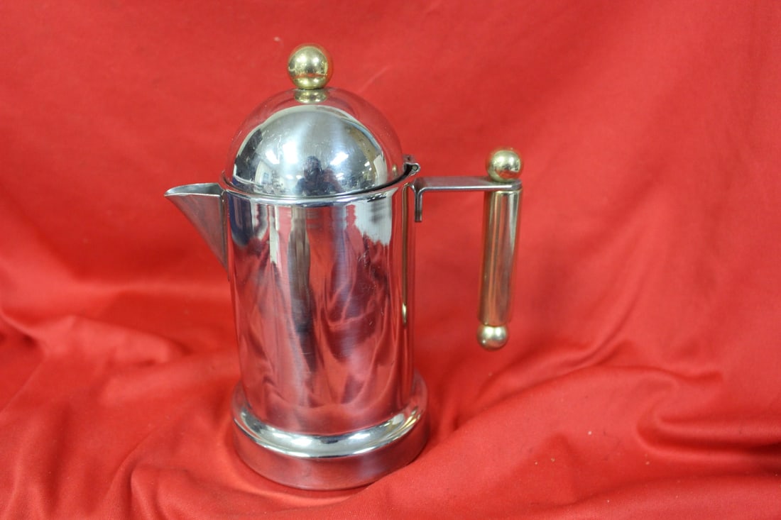 A Vev Vigano Kontessa Gold Inox Teapot: 7" tall