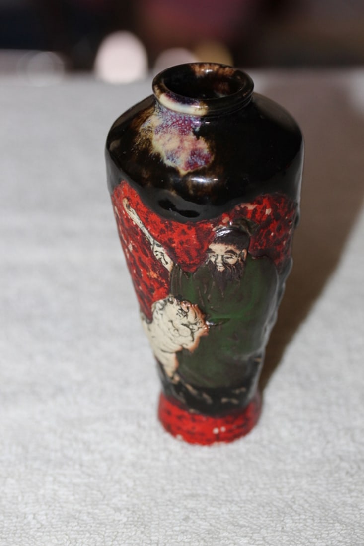 Antique Japanese Pottery Sumida Gawa vase: Circa early 20th century. Measures 4 7/8" tall.