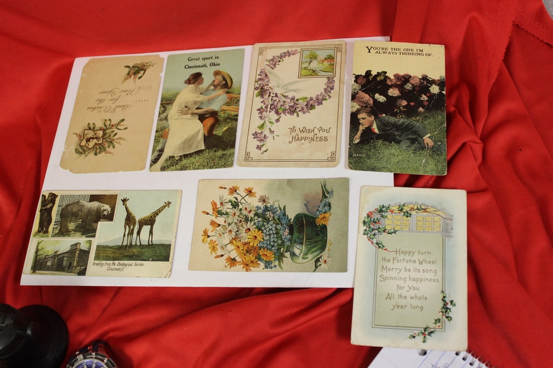 Lot of 7 Postcards: Vintage - as shown