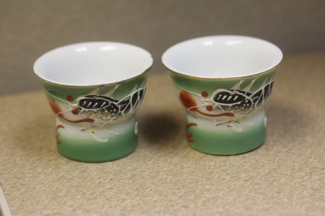 Japanese dragon saki cups: ceramic, set of 2, 2" in diameter
