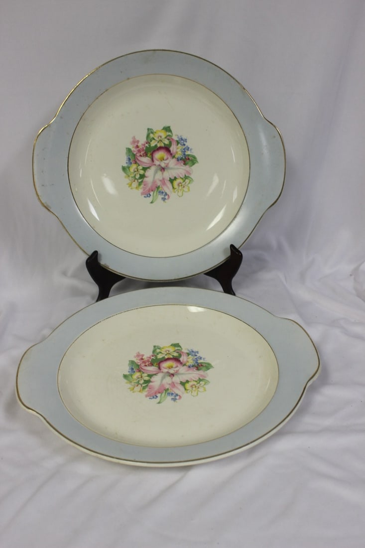 Pair of Dinner Plates (1 of 4)