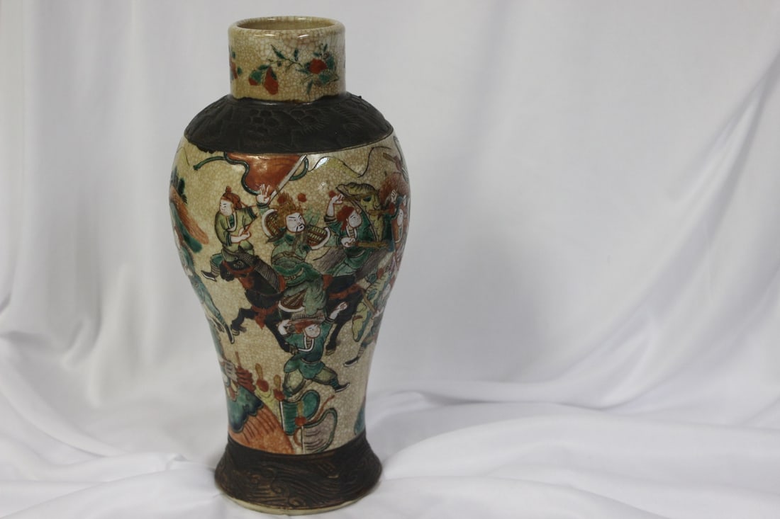 Antique Chinese Pottery Vase (1 of 8)