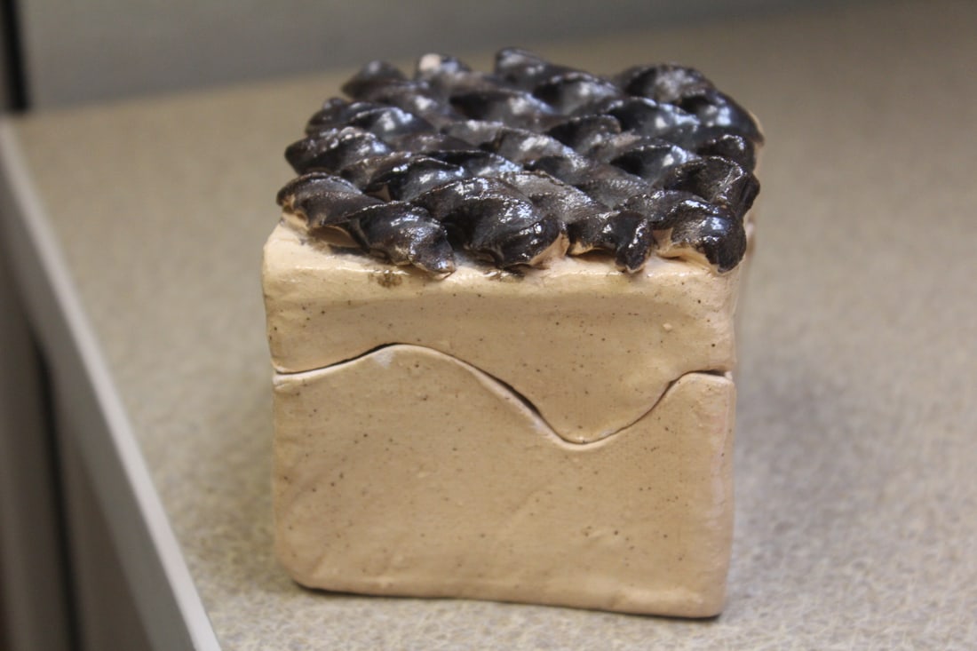 Ceramic Trinket Box: 2 3/4" tall