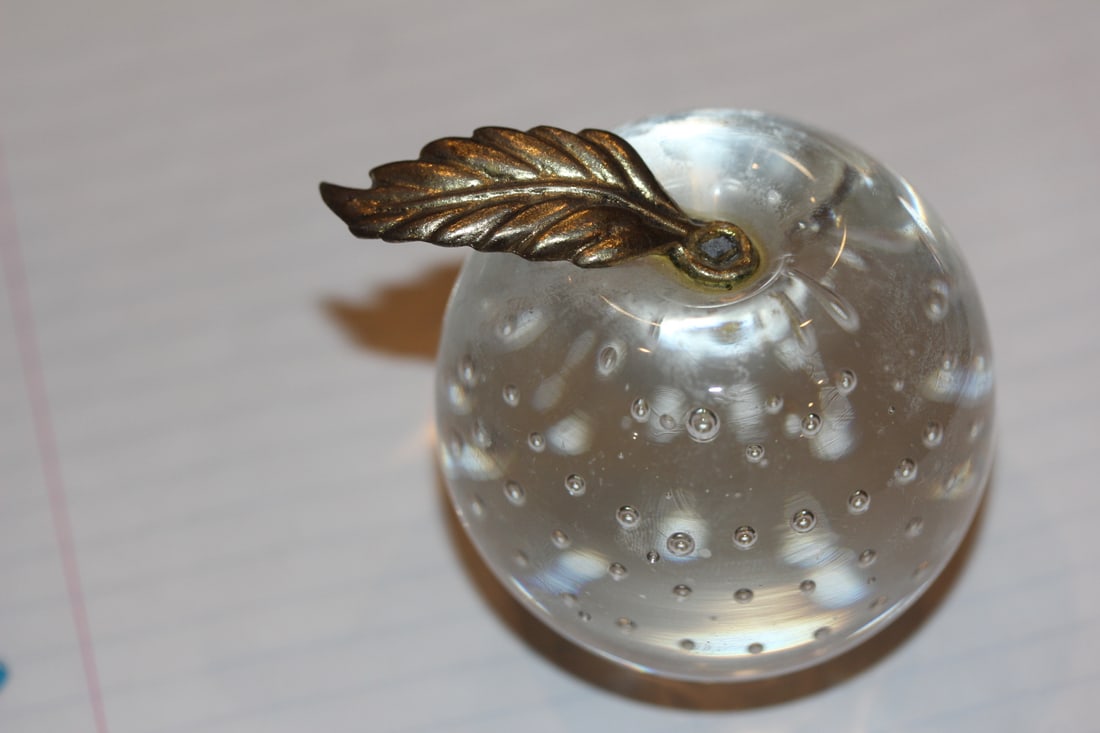 Control Bubble Glas Paperweight (1 of 5)