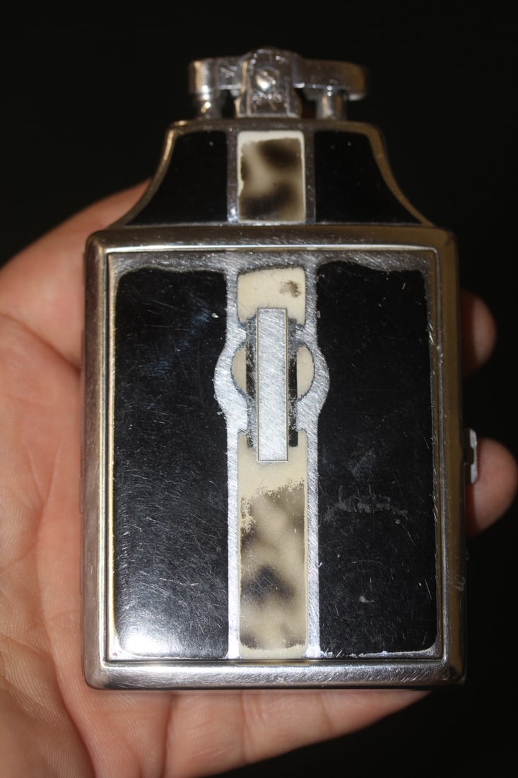 Ronson Deco Lighter and Cigarette Case: combination - 4 3/8" across