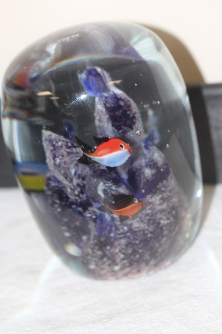 Large Fish Motief Paperweight: 5 1/4" tall