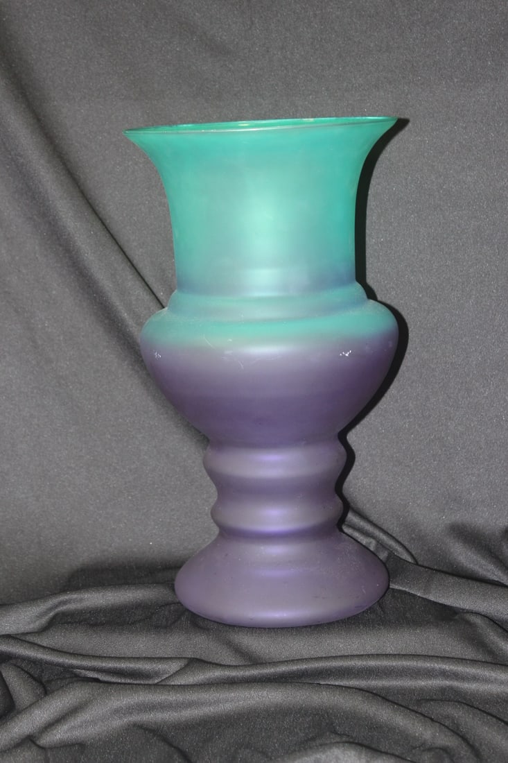 An Art Glass Vase: 13 1/4" tall