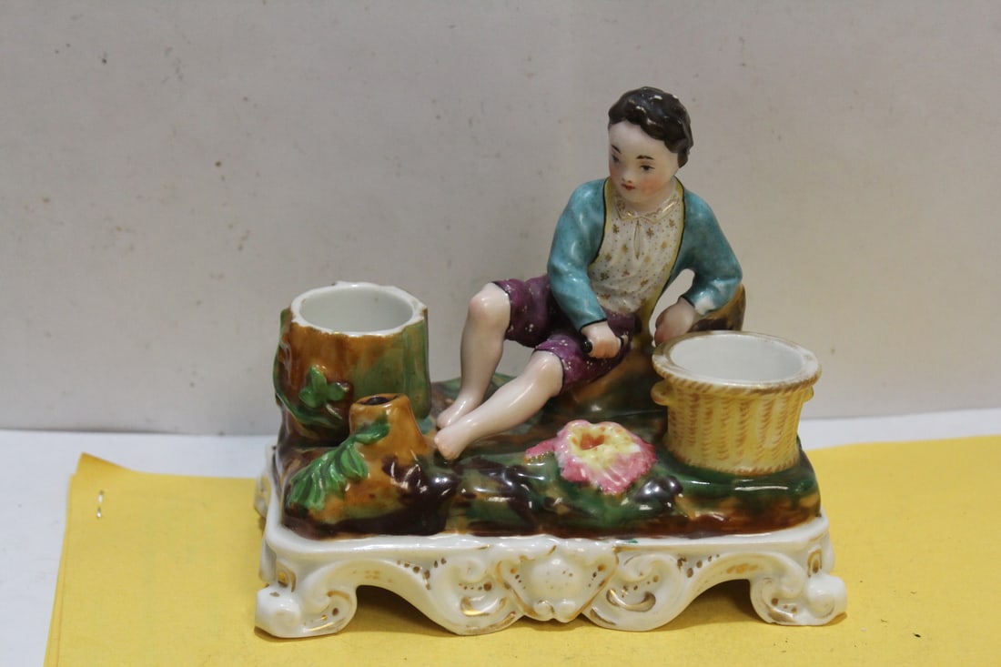 A Veictorian Ceramic Figurine (1 of 5)