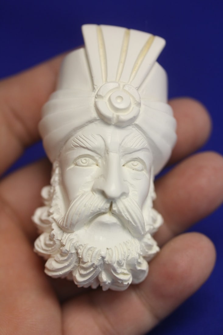 A Carved Meerchaum Head: 2 3/4" in length