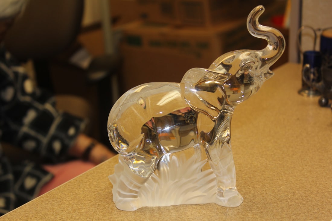 Glass or Crystal Elephant: 7" tall - frost base