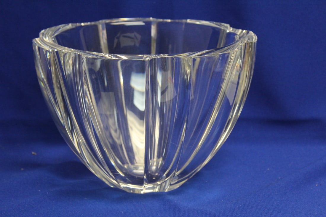 A Heavy Orrefors Crystal Bowl (1 of 7)