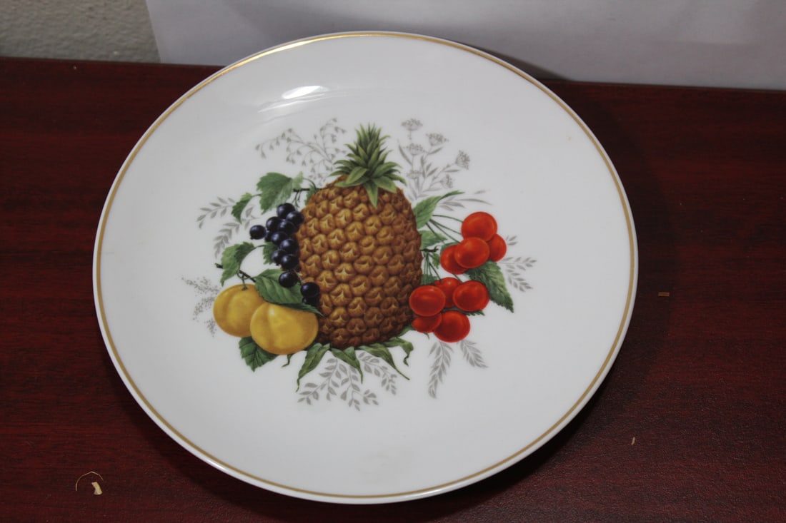 A German Fruit Plate: 7 3/4" in diameter