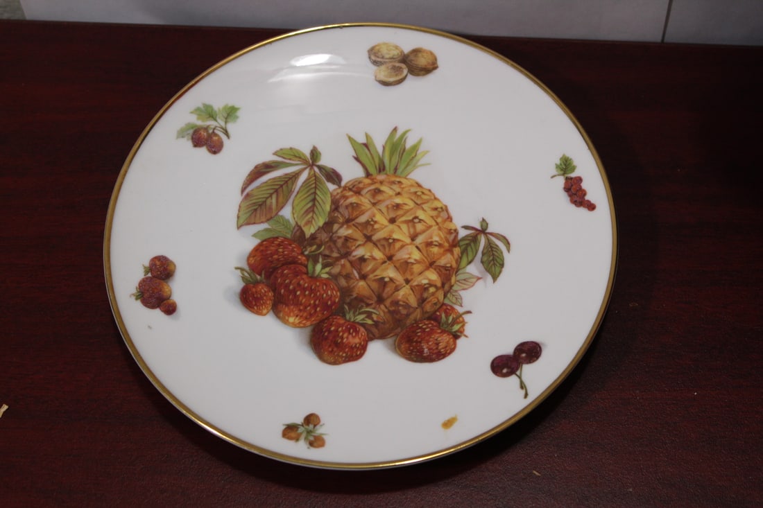 A German Fruit Plate: 7 3/4" in diameter